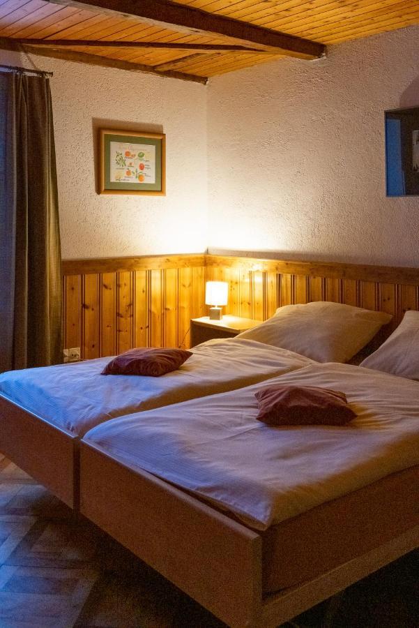 Auberge Du Prevoux เลอ ลอคเคลอ ภายนอก รูปภาพ