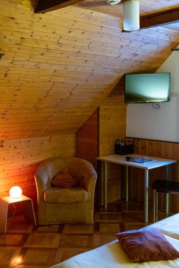 Auberge Du Prevoux เลอ ลอคเคลอ ภายนอก รูปภาพ
